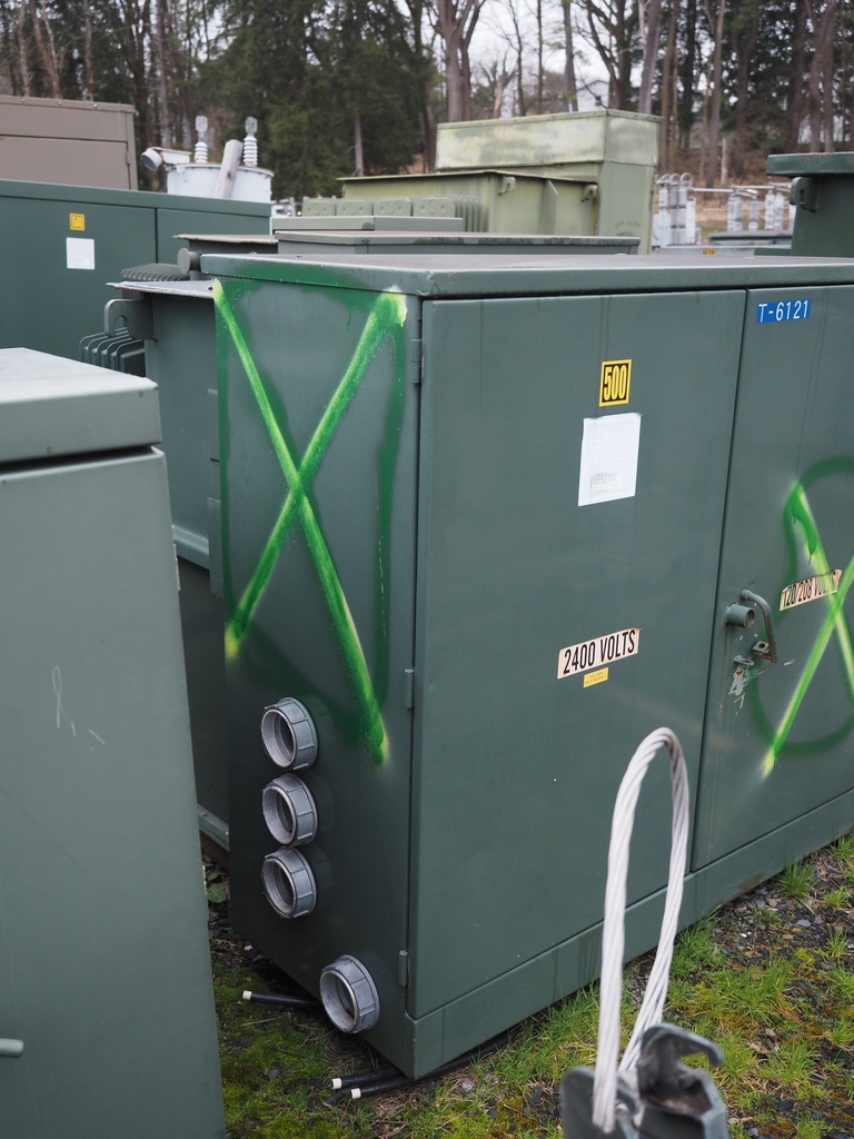 500 KVA, 2400D-208Y/120, LF/RF T & R PADMOUNT TRANSFORMER