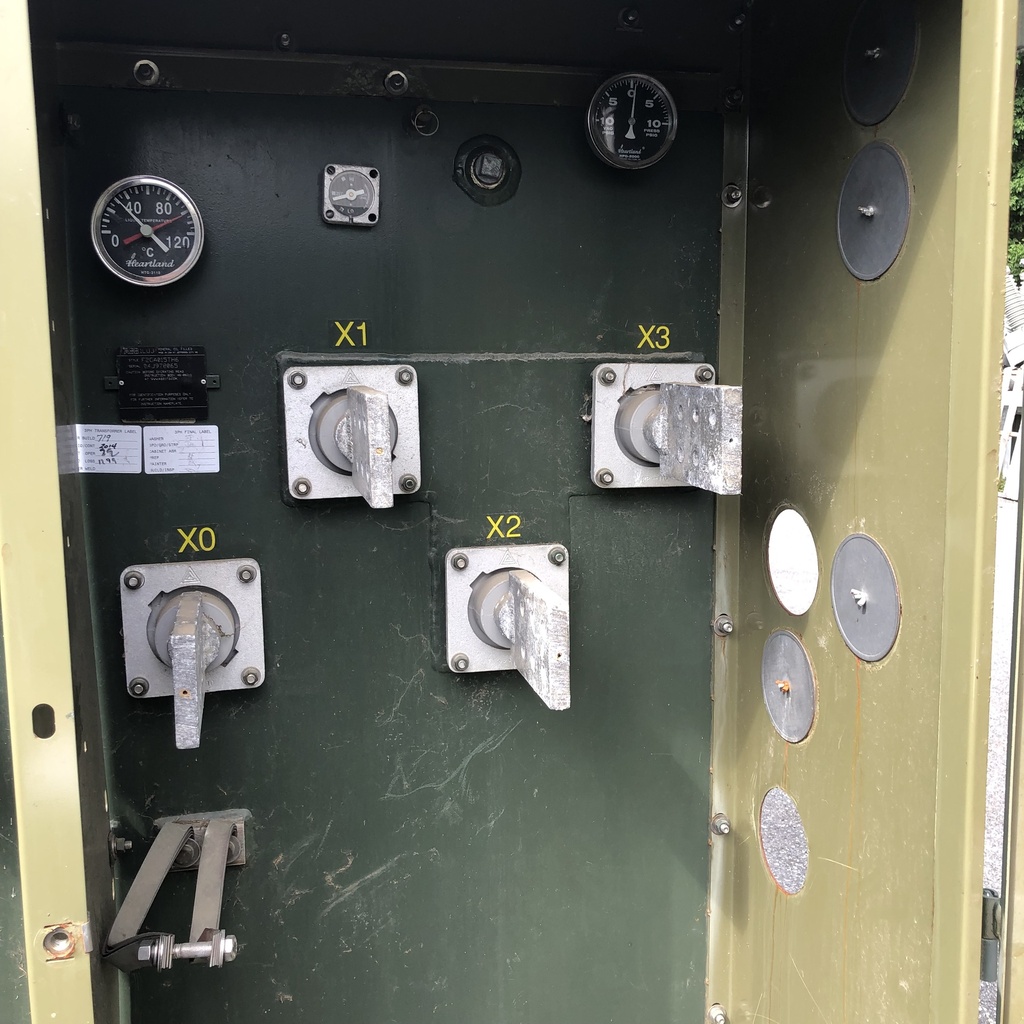 1000 KVA, Pri 13200 D, Sec 208Y/120, 2004, ABB, LIVE FRONT, RADIAL FEED:1