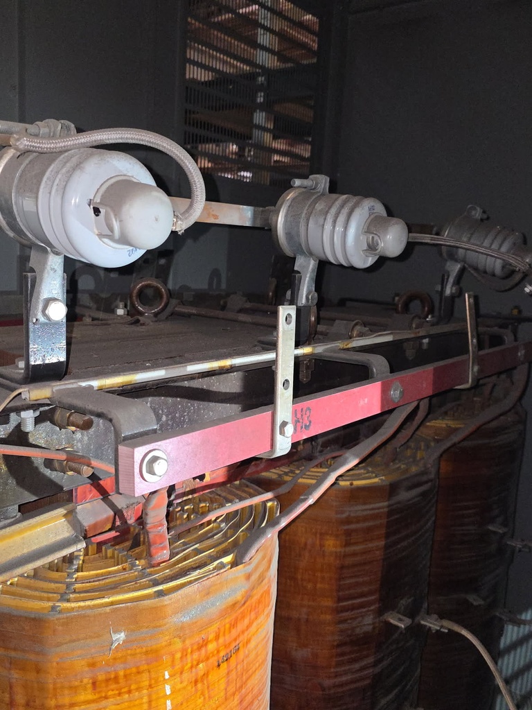 1000 KVA, Pri 2300 D, Sec 460Y/266, HAMMOND, NEMA 1, DRY TYPE