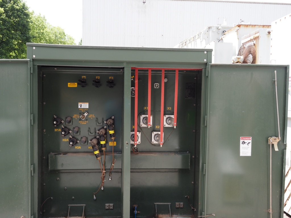2000 KVA 13800D 480Y GE Prolec Transformer, Dead Front, Loop Feed