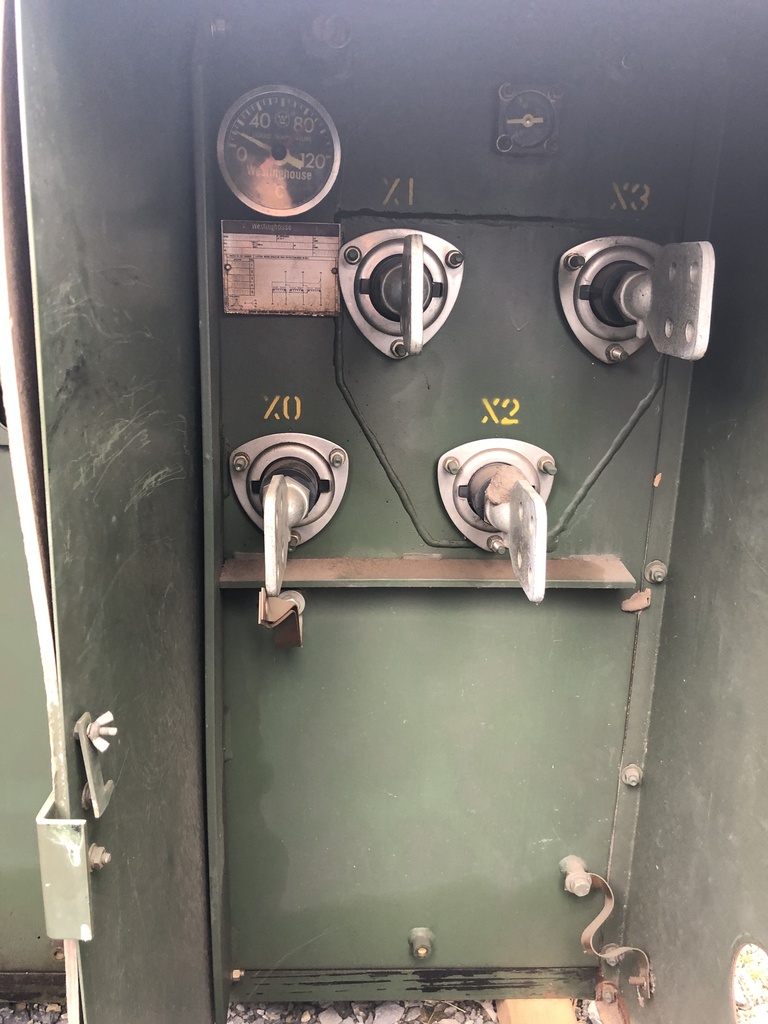 225 KVA, Pri 4160 D, Sec 208Y/120, WESTINGHOUSE, DEAD FRONT, RADIAL FEED:1