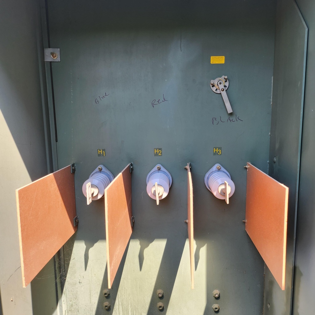 2500 KVA, Pri 13200D, Sec 480Y, LF/RF RTE CORPORATION PADMOUNT TRANSFORMER