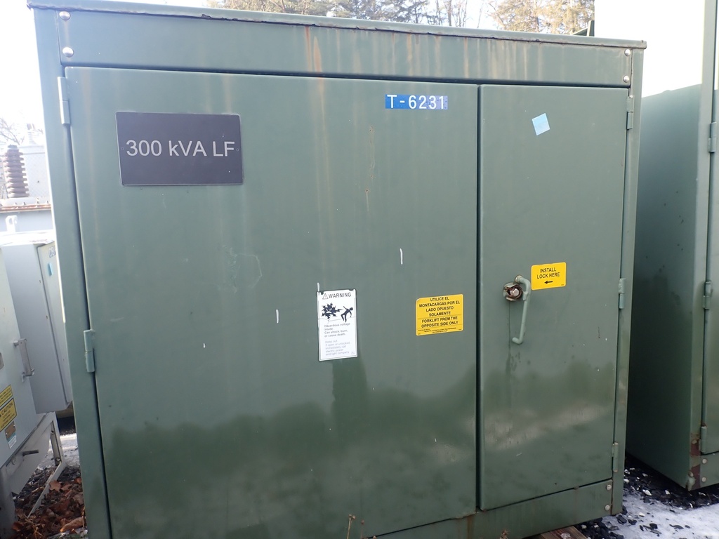 300KVA, 13200D - 480Y Padmount Sunbelt Transformer, LF/LF with Selector Switch
