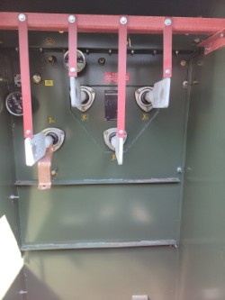 3750 KVA, Pri 13200D, Sec 480Y/277, DF/RF, CUTLER-HAMMER PADMOUNT TRANSFORMER