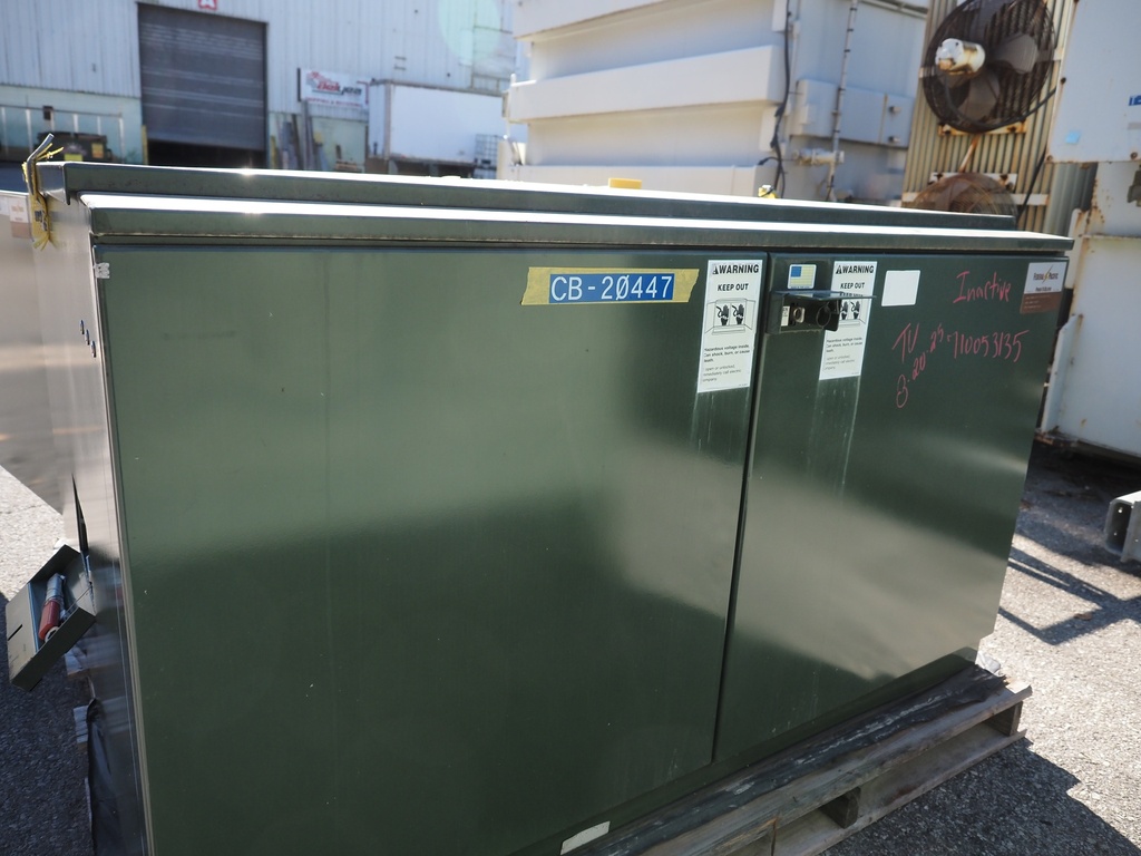 600 Amp 17 kV Federal Pacific Underground Switch, PSE-12, Dead Front, 3 Fused One Non-Fused, Unused