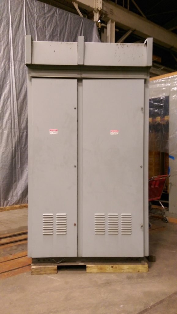 4000 Amp, GENERAL ELECTRIC, AKR-10D-100, 635 V., LOW VOLT, 50/60 HERTZ