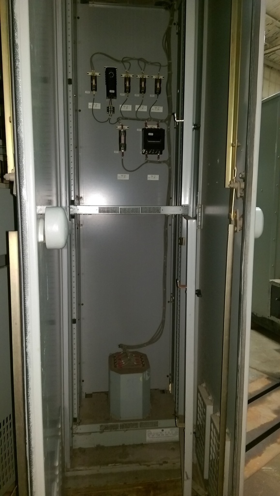4000 Amp, GENERAL ELECTRIC, AKR-10D-100, 635 V., LOW VOLT, 50/60 HERTZ