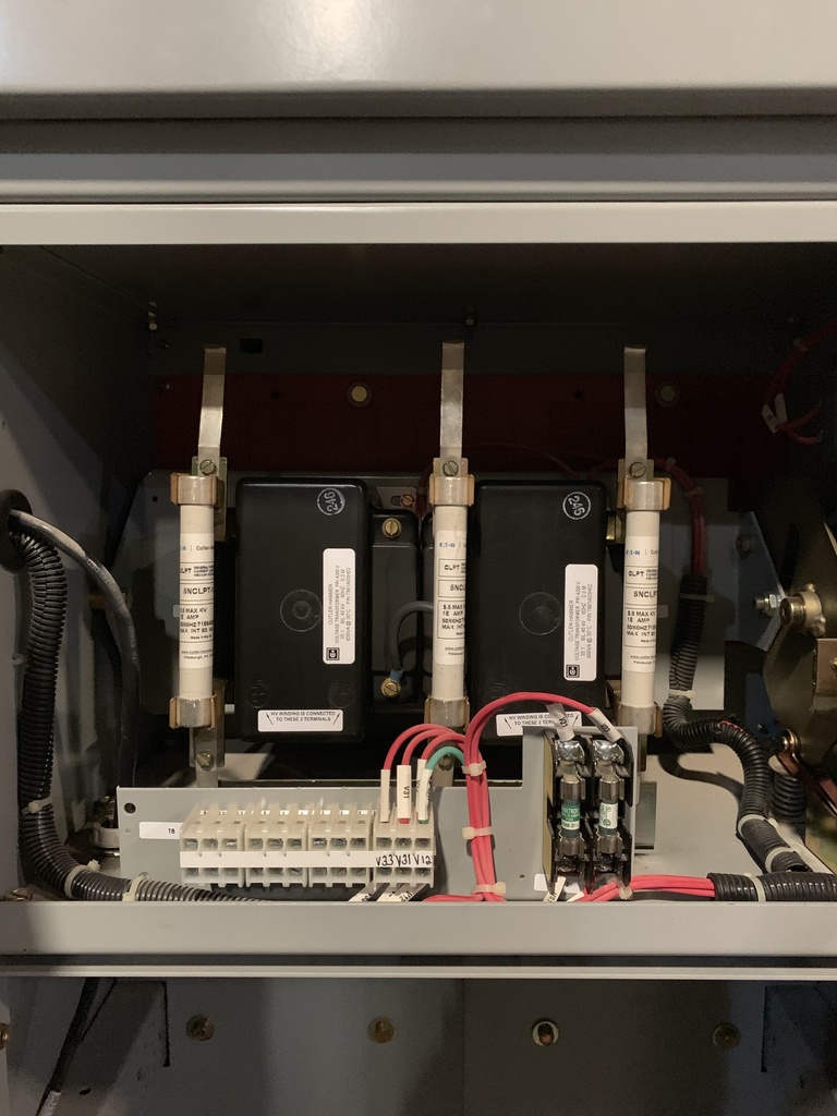1200 Amp, EATON/CUTLER HAMMER, 50VCPW-250, 4160 V., 2008, 120 VAC CLSE & CAP TRP