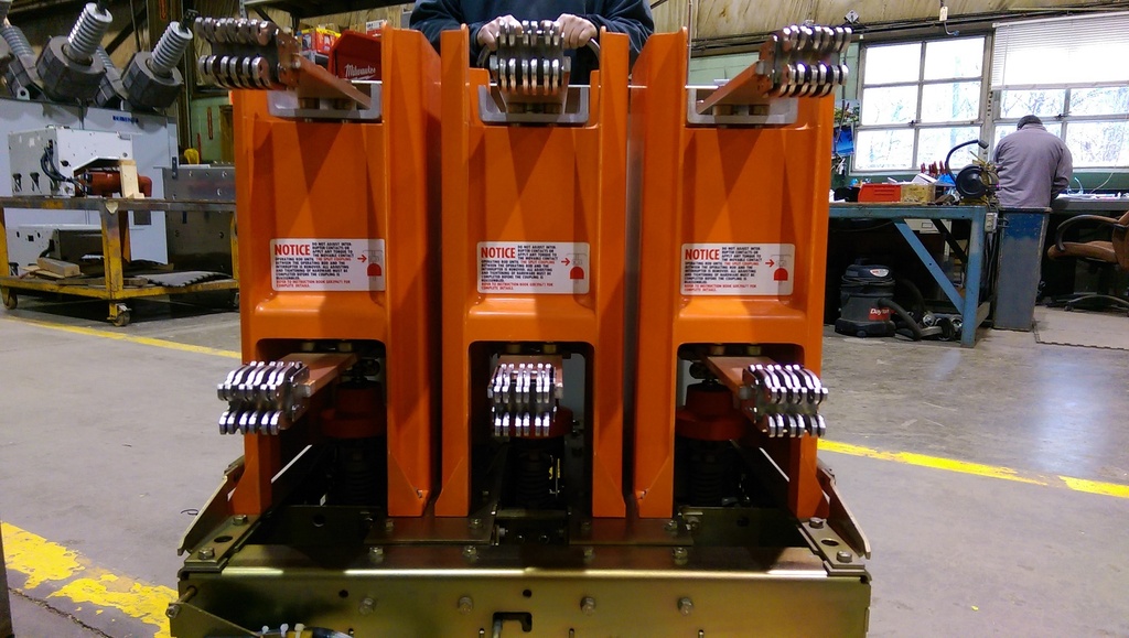 1200 Amp, GENERAL ELECTRIC, VB1-4.16-250-0, 4760 V., 1983, 125 VDC CLOSE & TRIP: