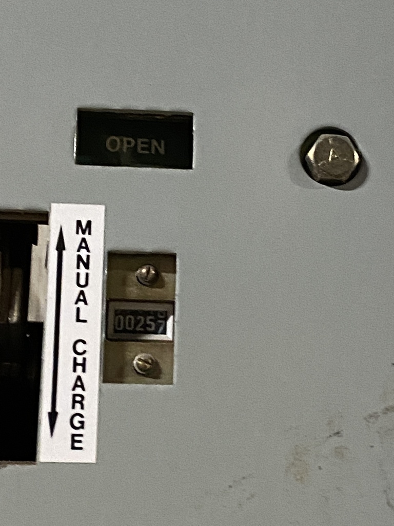 1200 Amp, GENERAL ELECTRIC, VB1 7.2-500-1, 8.25 KV, 125 VDC CLOSE & TRIP