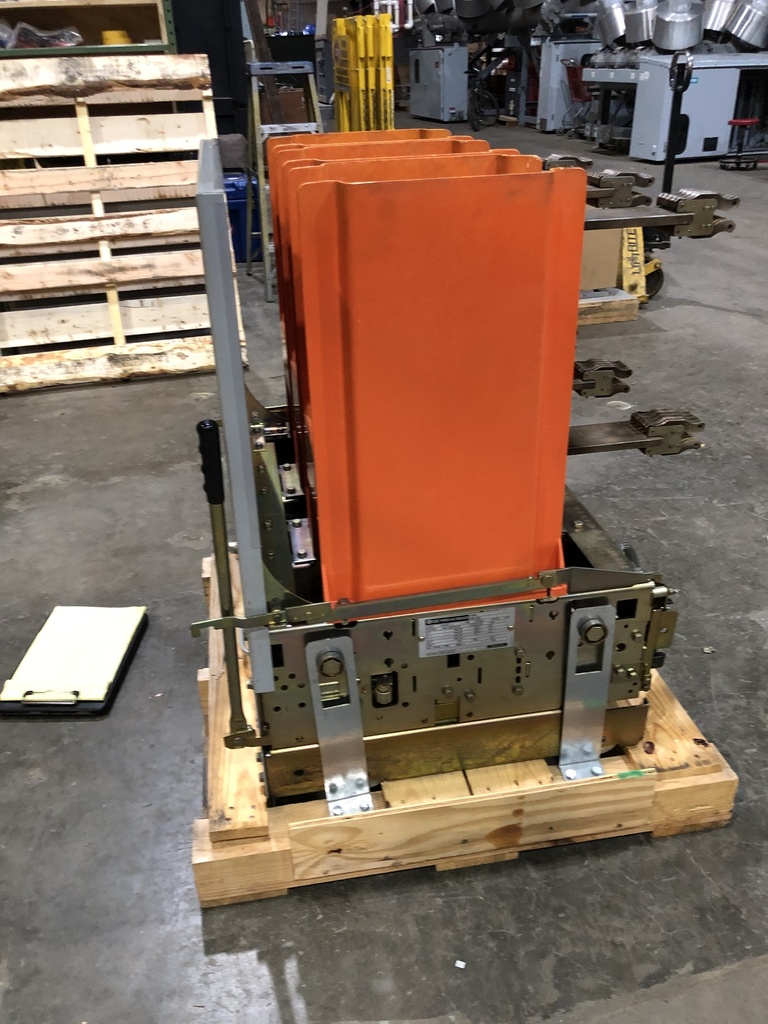 1200 Amp, GENERAL ELECTRIC, VB1-13.8-1000-3, 15 KV, 2000, 125 VDC, ML18 MECH.