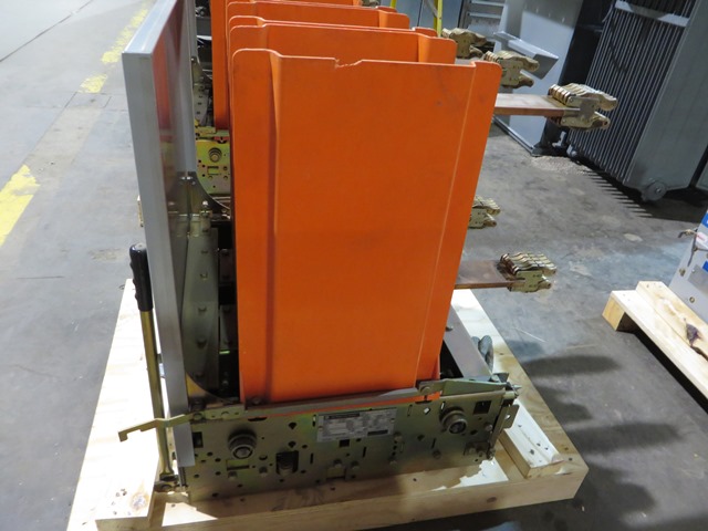 1200 Amp, GENRAL ELECTRIC, VB1-13.8-1000-3, 15 KV, ELECTRIC, 125VDC C&T: