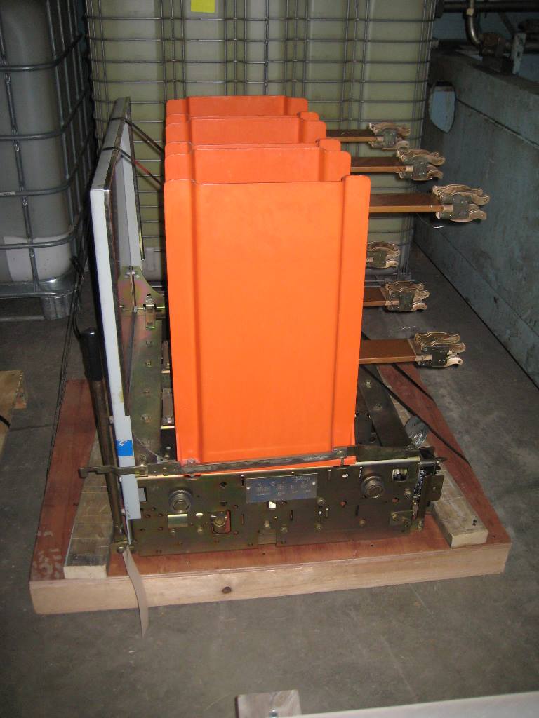 1200 Amp, GENERAL ELECTRIC, VB1-13.8-500-1, 15 KV, 125VDC CLOSE & TRIP;