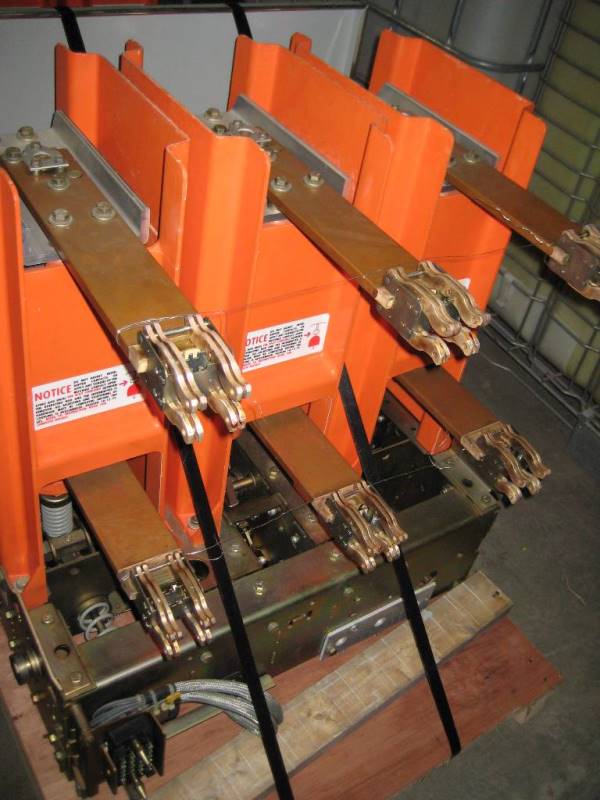 1200 Amp, GENERAL ELECTRIC, VB1-13.8-500-1, 15 KV, 125VDC CLOSE & TRIP;