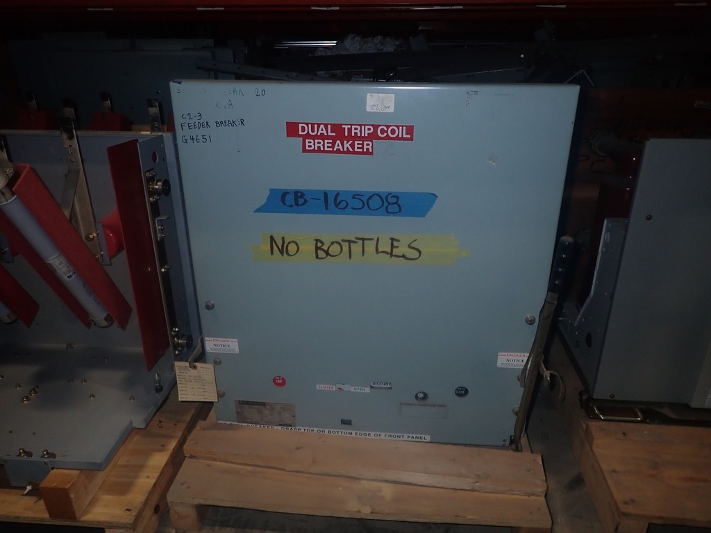 1200 Amp, GENERAL ELECTRIC, VB13.8-1500-0, 13.8 KV, 125 VDC C & T, E/O, D/O:1