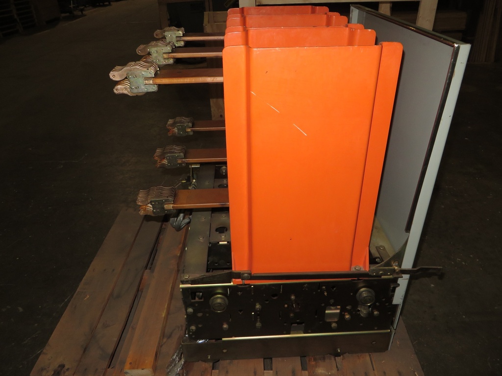 1200 Amp, GENERAL ELECTRIC, VB1-13.8-1000-2, 15 KV, 1987, 125 VDC C & T, UNUSED