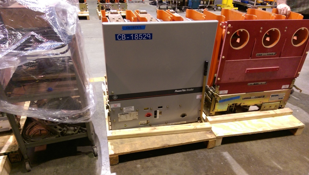 2000 Amp, GE, VB1 4.16-250-3, 2000, 125 VDC CLOSE/TRIP/MOTOR, ML-18 MECHANISM:1