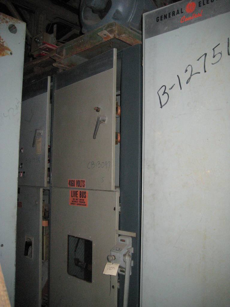 600 Amp, S & C, No. ALDUTI, 4800 V., FUSED, LOADBREAK DISCONNECT SWITCH: -1