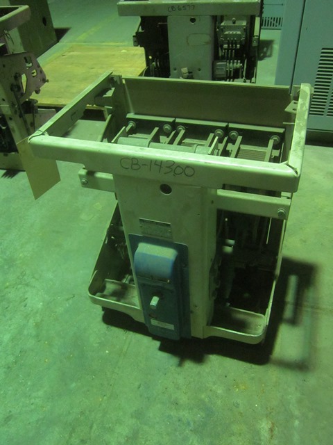 1600 Amp, GE, AK-2-50-2, 480 V., M/O, STAT. MT., EC2A TRIPS: -1