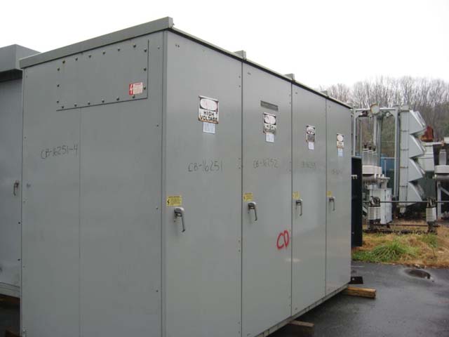 600 Amp, SQUARE D, No. HVL, 15000 V., OUTDOOR, INVERTED MAIN, LOAD BREAK SWITCH:
