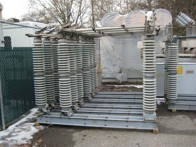 1200 Amp, USCO, AGT-22, 138000 V., VERTICAL MOUNT, VERTICAL BREAK, GOAB:1