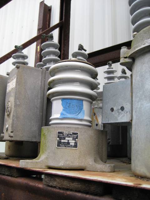 10 KV, MCGRAW-EDISON, No. AZF, 8.4 MCOV, INTERMEDIATE CLASS:1