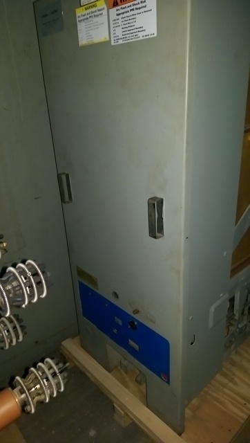 1200 Amp, GE, AMH-4.76-250-1D, 4760 V., ML-13A MECH., 125 VDC CLOSE & TRIP