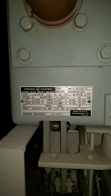 2000 Amp, GE, AMH-4.76-250-1D, 4760 V., ML-13A MECH., 125 VDC CLOSE & TRIP