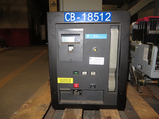 800 Amp, GE, WAVEPRO WPX-08, 480 V.,MANUALLY OPERATED, DRAW-OUT