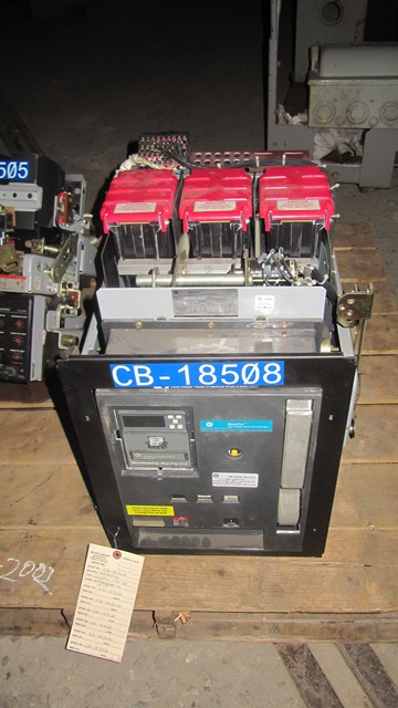 800 Amp, GE, WAVEPRO WPX-08, 480 V.,MANUALLY OPERATED, DRAW-OUT