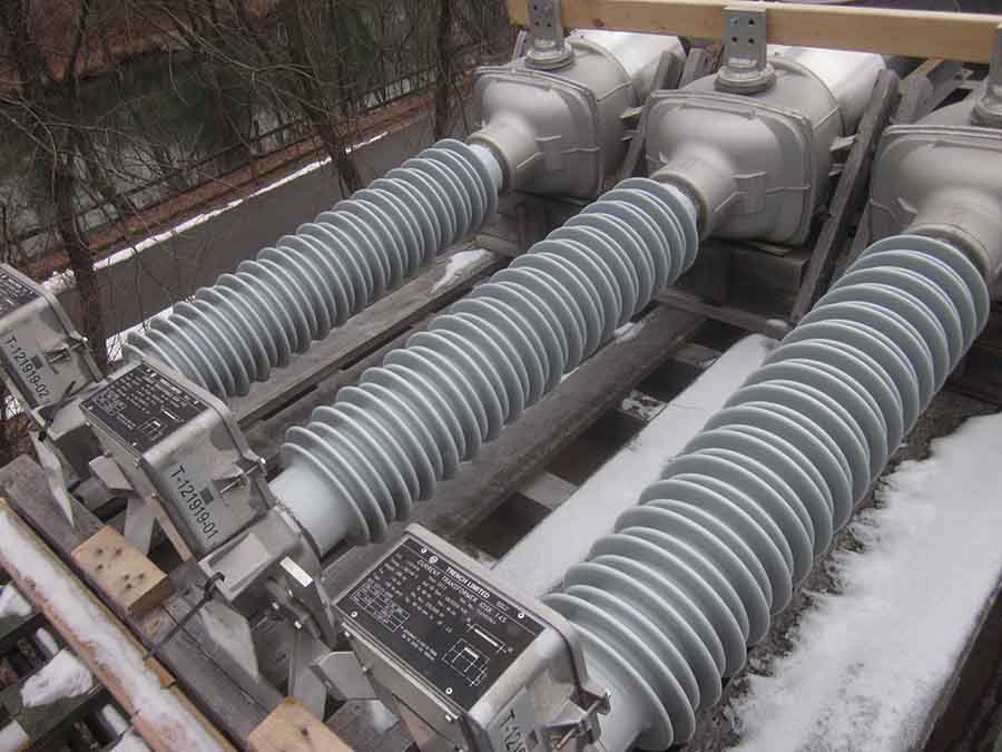 TRENCH TYPE IOSK CT'S, 145000 V, 1000:5, VOLTESSO N36 OIL