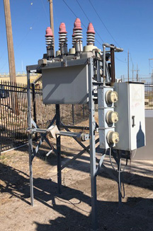 400 Amp, MCGRAW EDISON, No. RXE, 15500 V., RECLOSER, 2 POSITION AUX. SWITCH:1