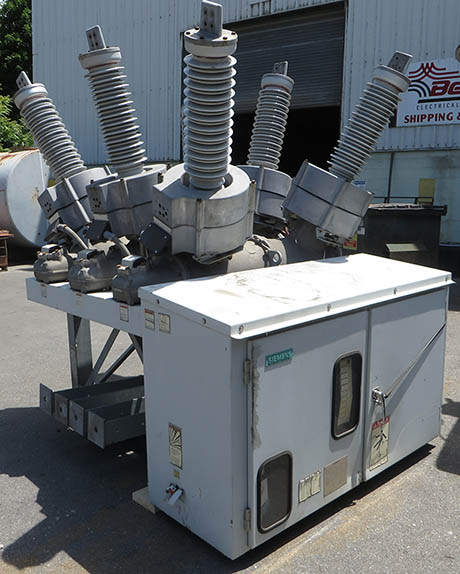 3000 Amp, SIEMENS, No. SPS2-72.5-40-2, 72500 V., 2004, 125 VDC CLOSE & TRIP:1