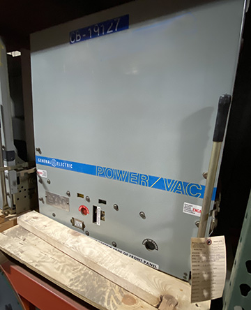 1200 Amp, GENERAL ELECTRIC, VB1 71.2-500-1, 8.25 KV, 125 VDC CLOSE & TRIP