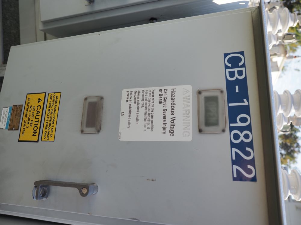 800 Amp, COOPER/KYLE, No. VSA-12, 15000 V., 1995, RECLOSER