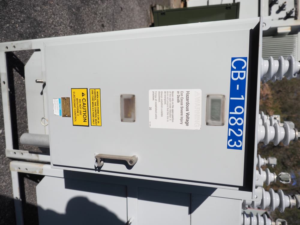 800 Amp, COOPER/KYLE, No. VSA-12, 15000 V., 1995, RECLOSER