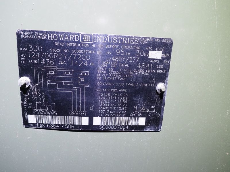 300 KVA, Pri 12470GRDY/7200, Sec 480Y/277, 2006, Dead Front, Loop Feed