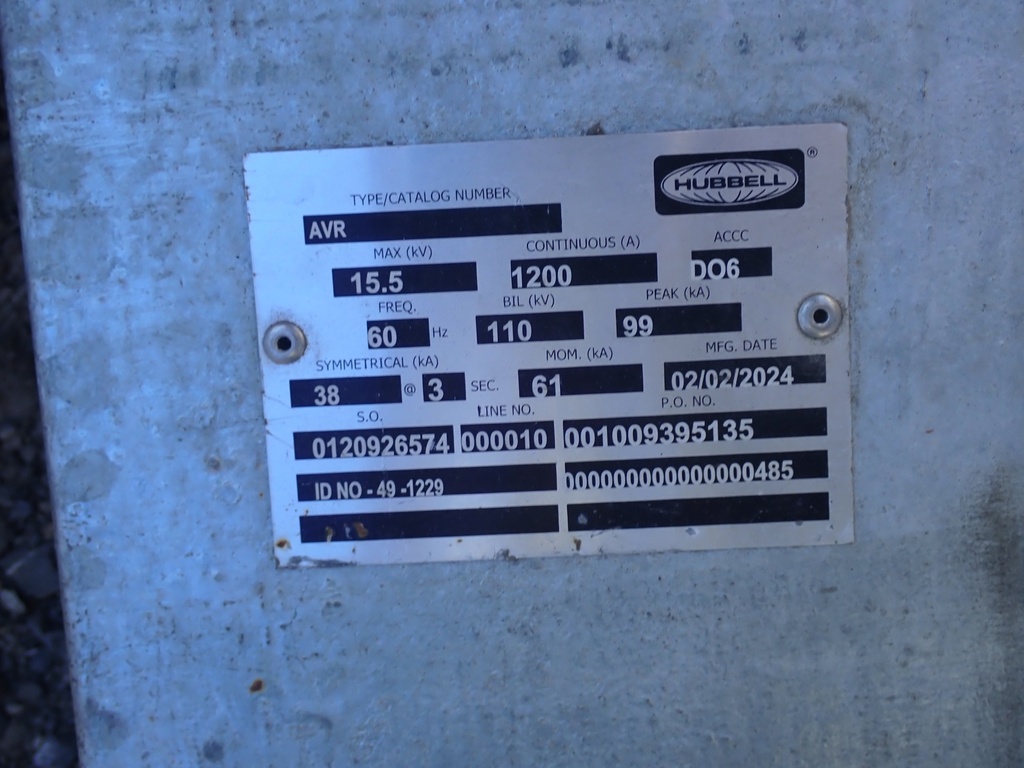 1200 Amp 15.5 KV Hubbel GOAB, Type: AVR, Horizontal Mount, Vertical Break