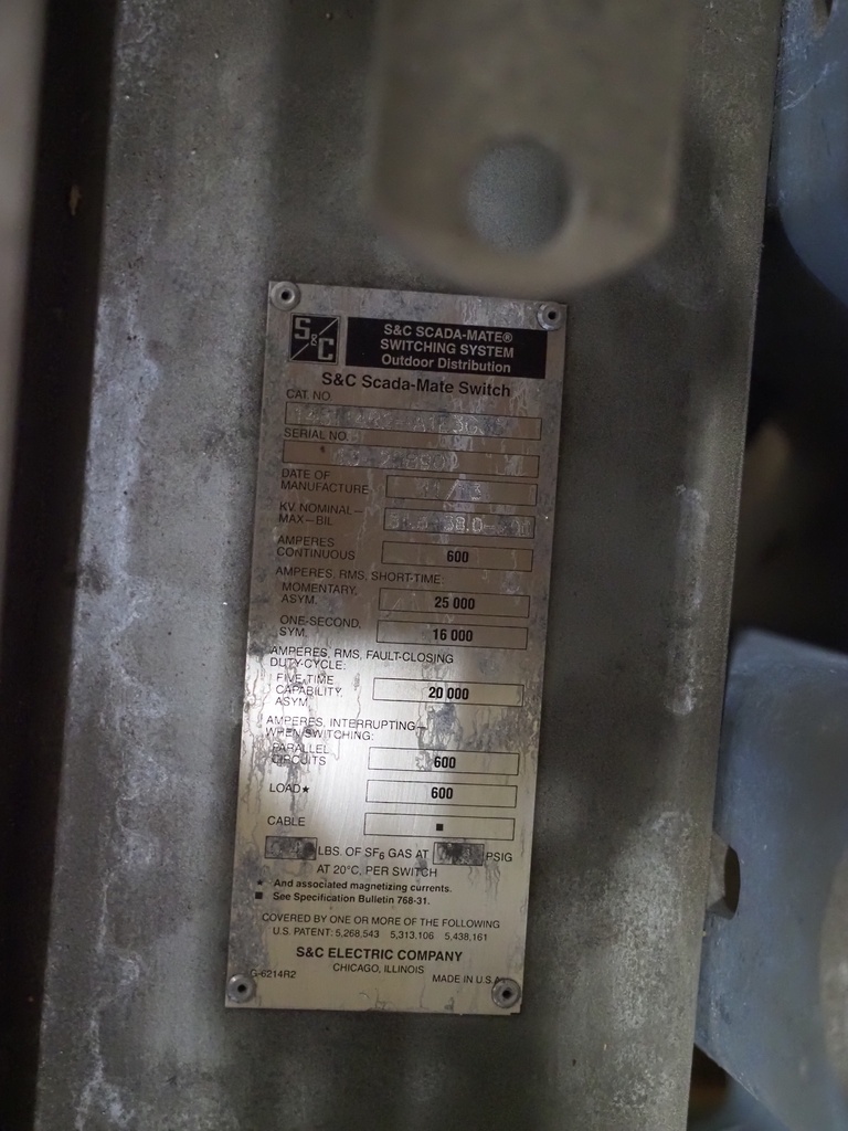 600 Amp 34.5 kV S&C Scada-Mate Switches, 38 kV Max, Cat No: 148114R2-A1E33G35, Pole Mount, Upright Config, No Controllers