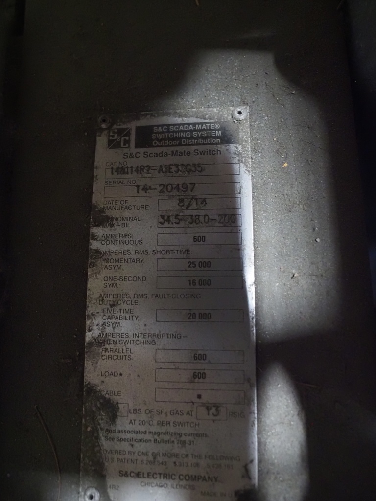 600 Amp 34.5 kV S&C Scada-Mate Switches, 38 kV Max, Cat No: 148114R2-A1E33G35, Pole Mount, Upright Config, No Controllers