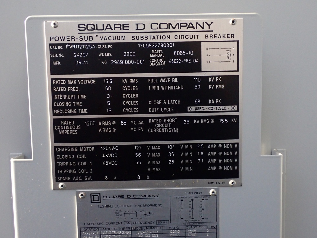1200 Amp 15.5 kV Square D Vacuum Substation Breaker, Cat No FVR1121125A, 48 VDC Close and Trip