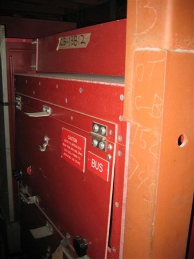 [031911] 1200 Amp, SIEMENS, 3AFS, 35 KV, 1992, GROUND & TEST DEVICE, M/O, D/O - 1