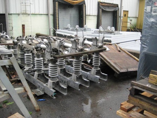 [033035] 600 Amp, PASCOR, No. TTR-8, 15000 V., GANG OPERATED, AIR BREAK, DISCONNECT: -1