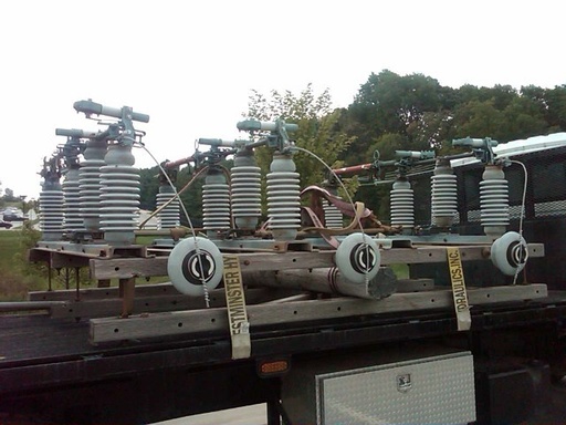 [035227] 600 Amp, S&C, No. 34.5-38-200, 35000 V., FUSED, GANG OPERATED SWITCH:1