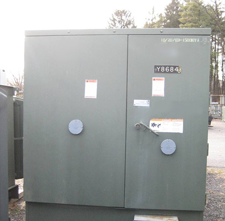 [036794] 1500 KVA, Pri 13200 D, Sec 480 D, 2003, SQ.D, PADMOUNT, LIVE FRONT/RADIAL FEED;