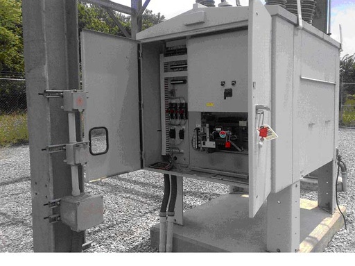 [037213] 1200 Amp, SQUARE D, R2, 15.5 KV, 1995, OUTDOOR, VACUUM BREAKER, 125 VDC C&T:2