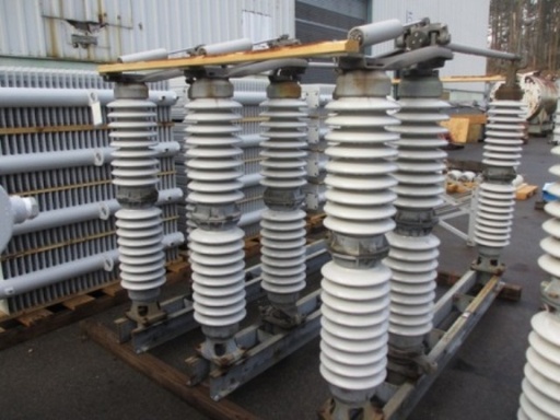 [037817] 600 Amp, SOUTHERN STATES EV, 138000 V., HORIZONTAL MOUNT/VERTICAL BREAK, CONTROL