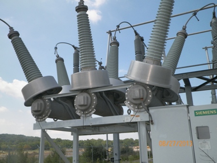 [038357] 2000 Amp, SIEMENS, SPS-145-40-2000, 145 KV, 125 VDC CLOSE/TRIP/MOTOR