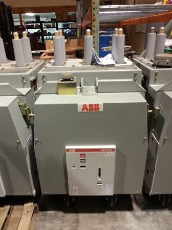 [039389] 1200 Amp, ABB, RADVAC, 13.8 KV, 2009, VAC RETRO-FIT FOR AM13.8-500-12, 48 VDC:1