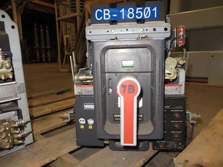 [041414] 800 Amp, GE, AKR-8D-30S, 480 V., FUSED, MANUALLY OPERATED, DRAW-OUT